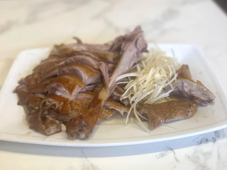 小後段（モモ肉）と鵝尾椎（ぼんじり）