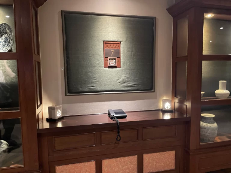 エレベーター前