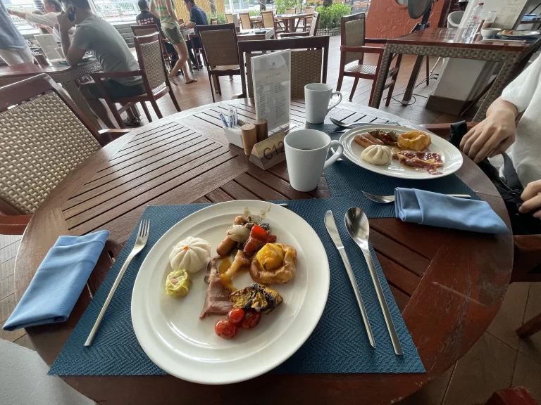 テーブル上・ドリンク