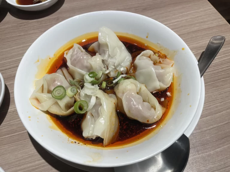 ピリ辛ゆでワンタン