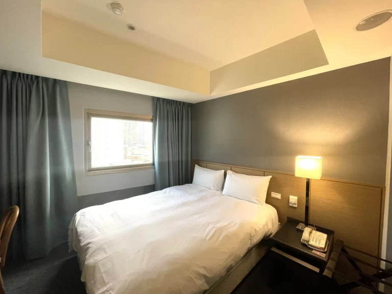 連泊清掃後のベッド