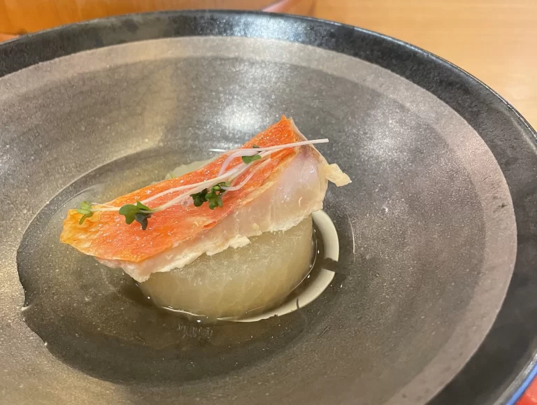 金目鯛と大根の蛤スープ煮