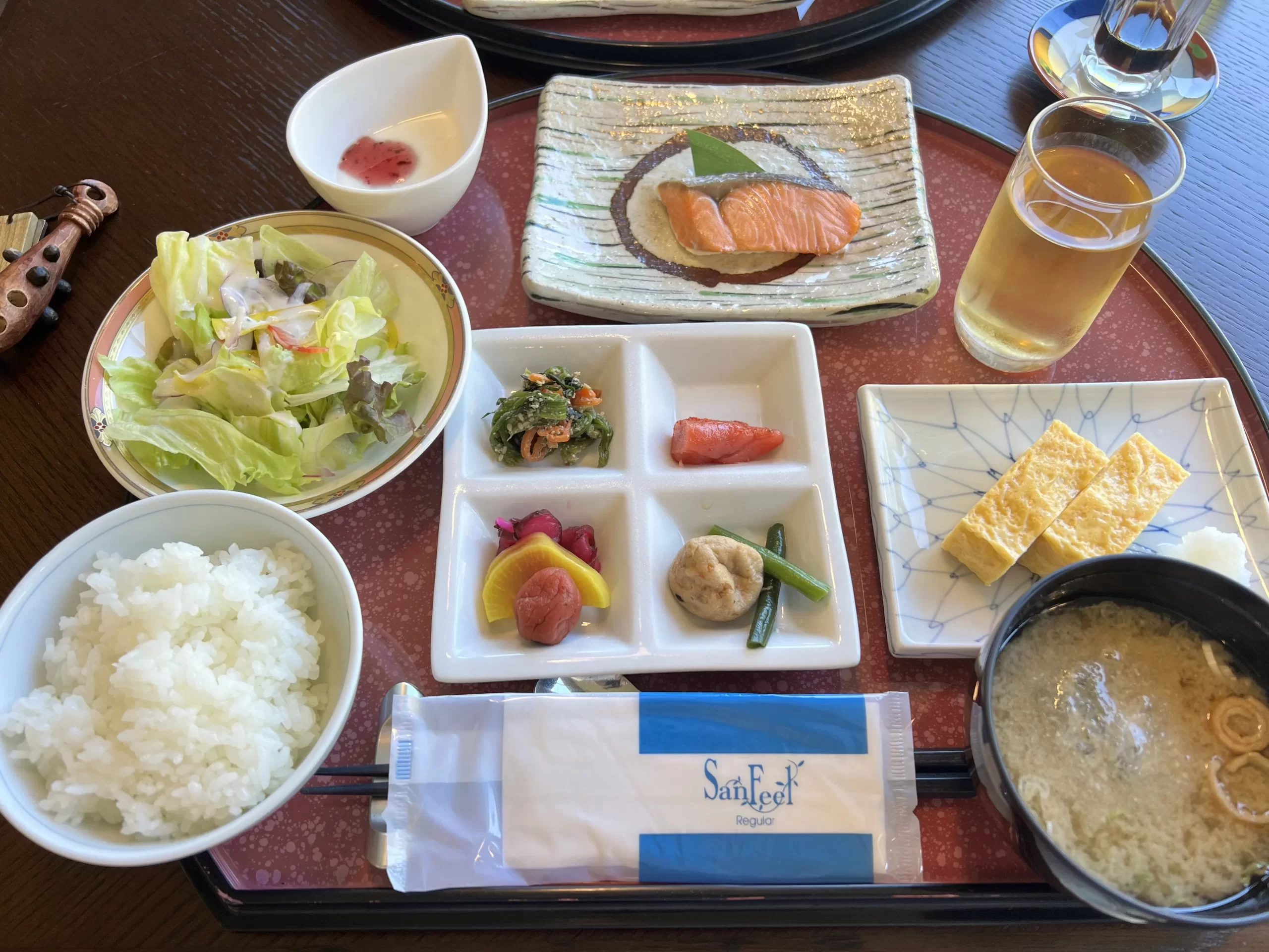 絹の渓谷　碧流　朝食