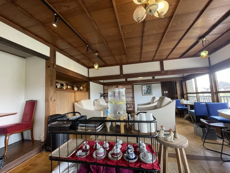 茶屋花冠上川岸別邸　店舗内