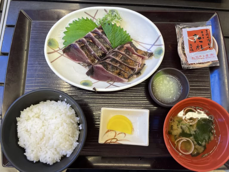 鰹のたたき　盛り合わせ定食10切れ
