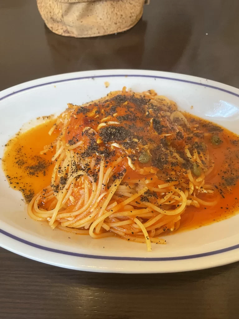 トラットリアジッリ　ランチ　シラスのトマトソース