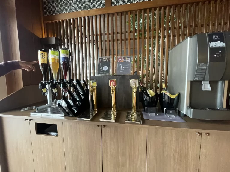 ラウンジアルコールサーバー