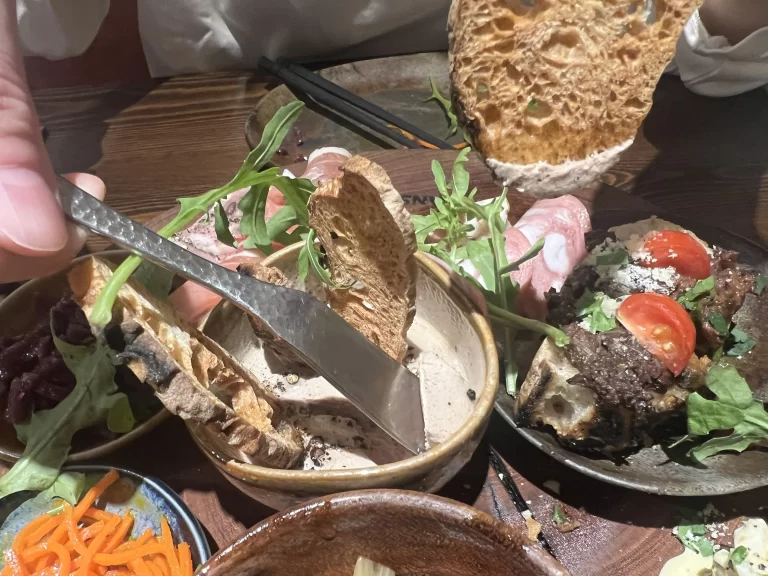 白レバーペースト（バゲット添え）