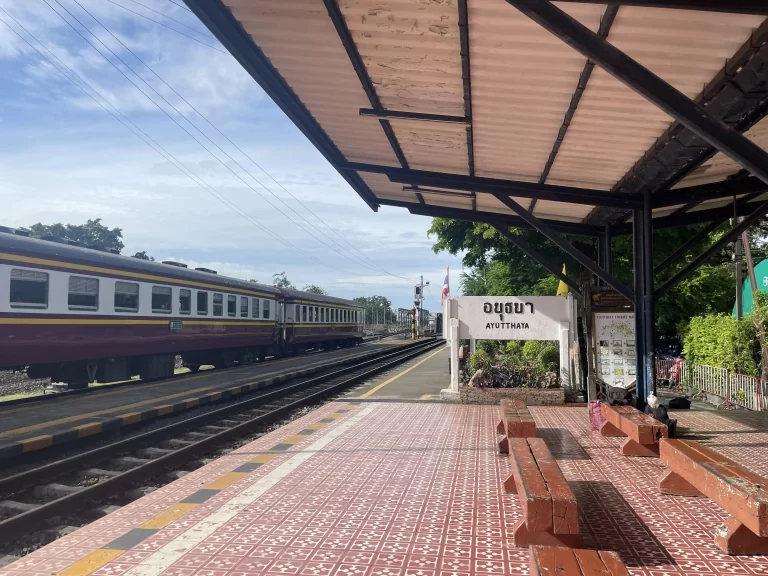 アユタヤ駅ホーム