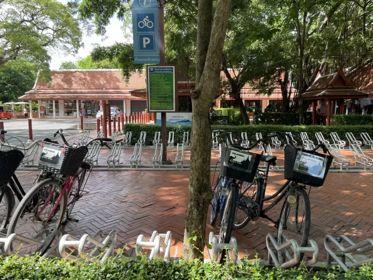 ワット･プラ･マハタートの駐輪場