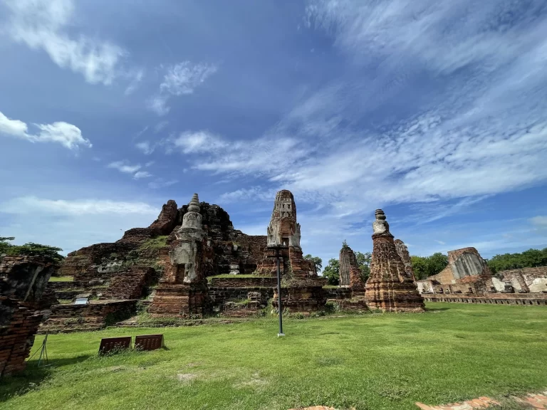 ワット･プラ･マハタート 中央の仏塔