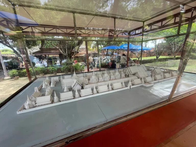 ワット･プラシーサンペット再現模型