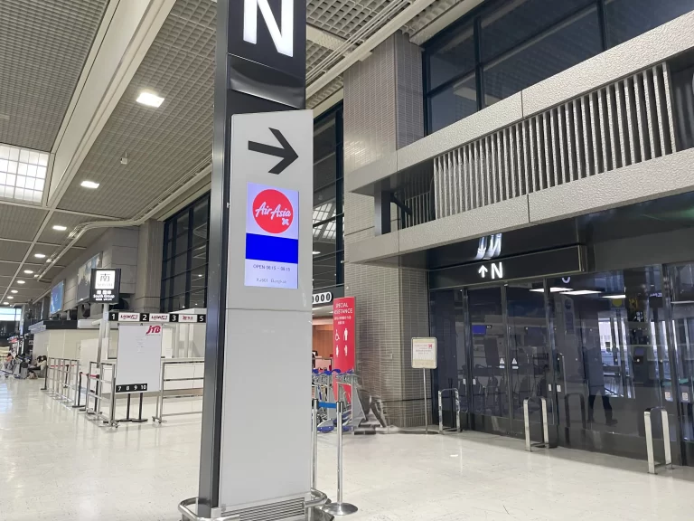 成田空港　Air Asia 案内