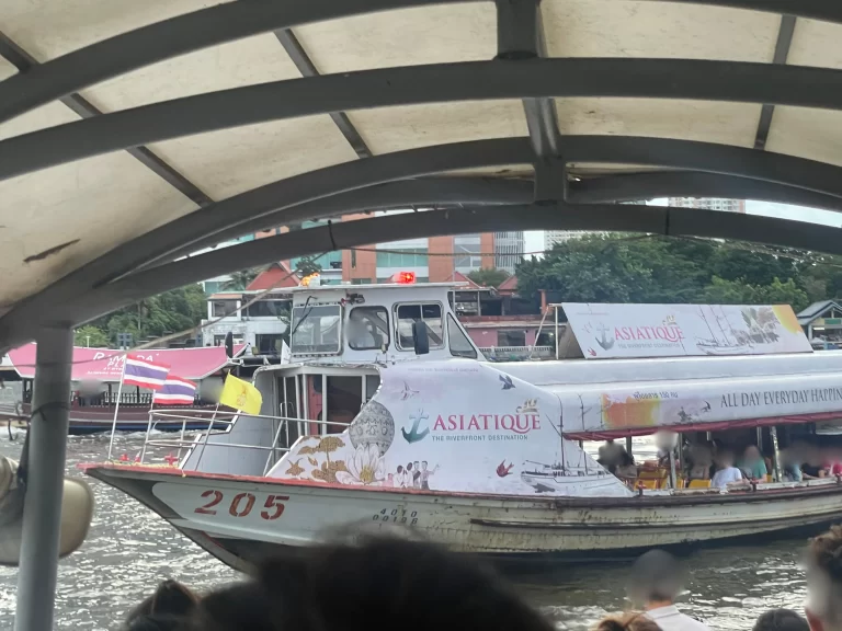 アジアティークの無料シャトルボート
