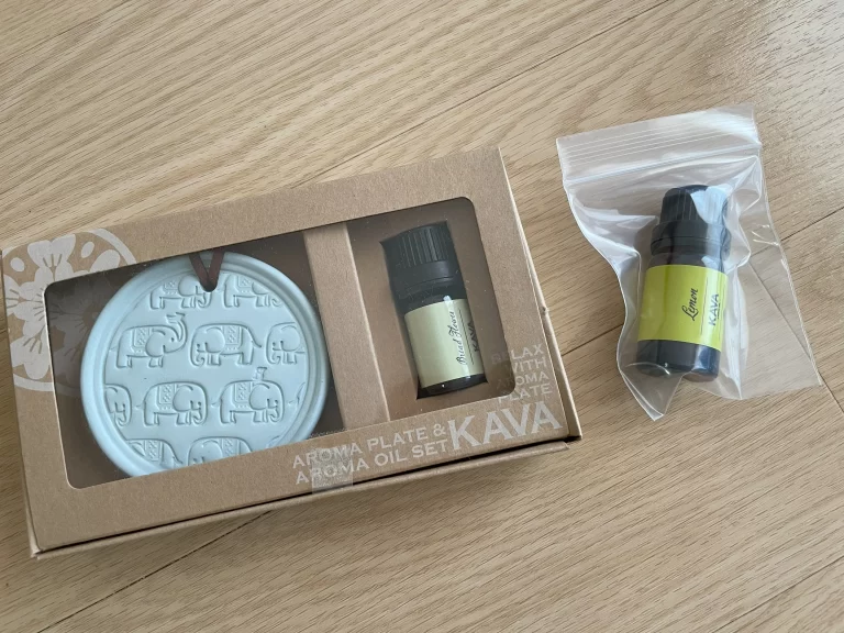アロマプレート１個とオイル２つ