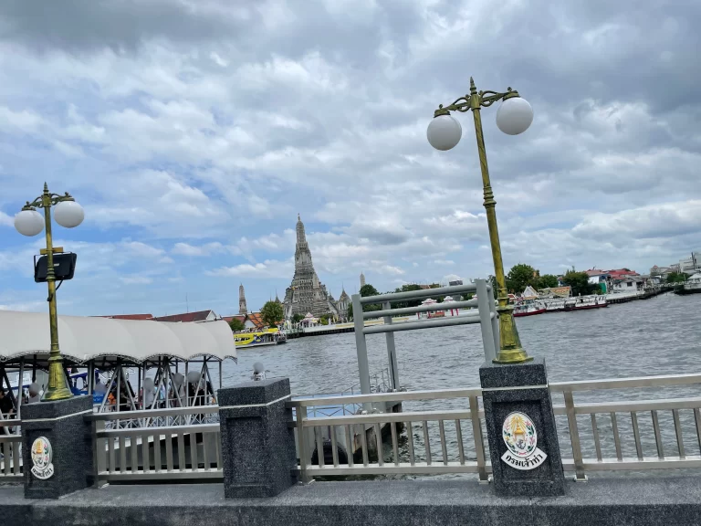 ターティアン船着き場からのワット･アルン