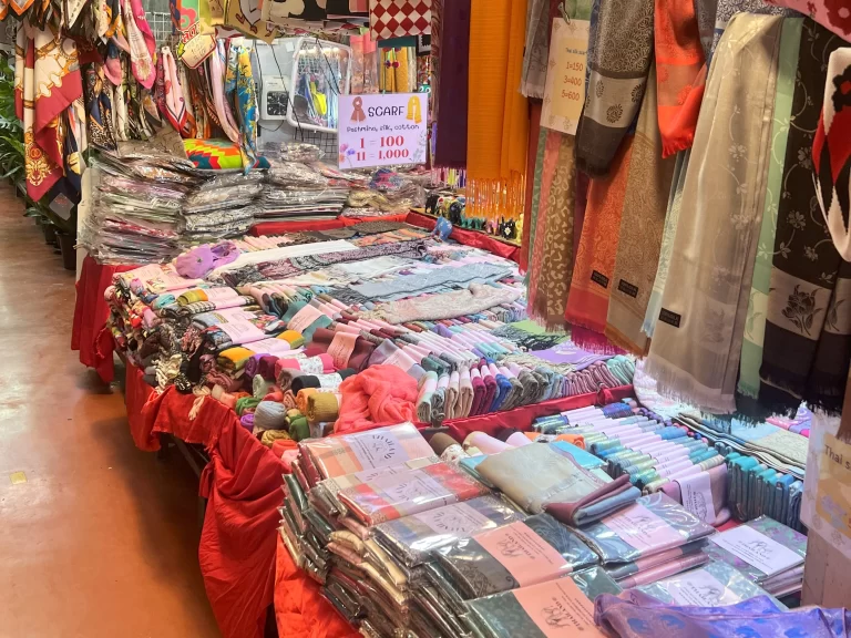 タイシルクのお店駅