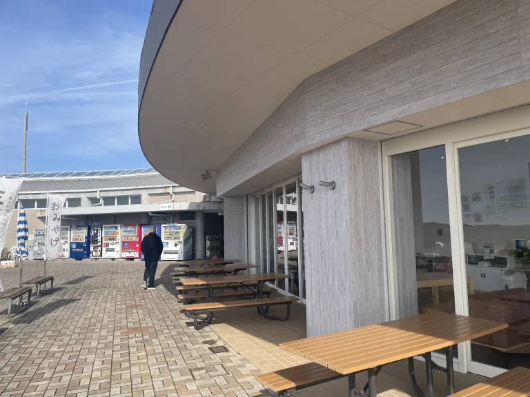 ショップ・カフェ